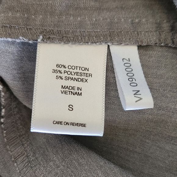 Women's New York & Company Short Sleeve Button Down Shirt - Size S - Picture 4 of 6